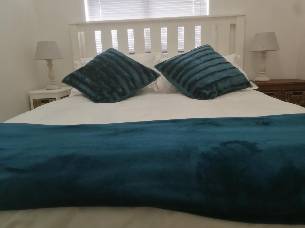 Sunset Heights 64 Apartment Langebaan Bagian luar foto
